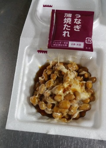 うなぎのタレで食べる納豆2.jpg