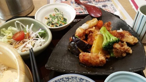 鶏の黒酢和え定食2.jpg